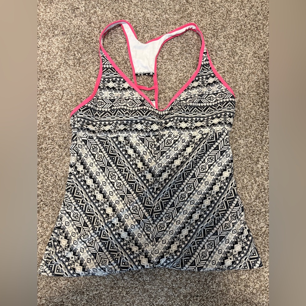 Chic Women's Geometric swim suit with Pink Accents